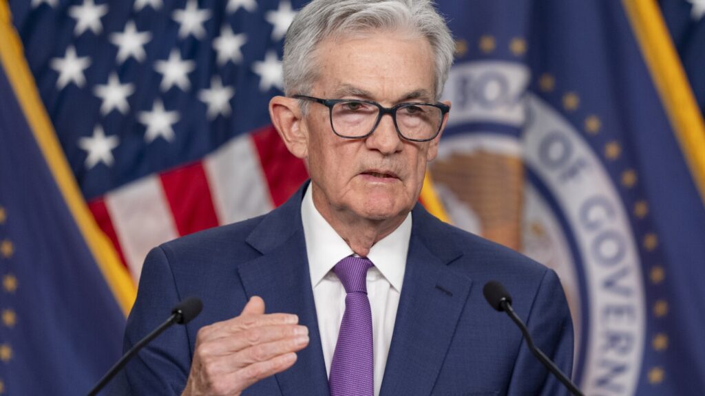 Jerome Powell Signals Gradual Rate Cuts Amid Strong Economy